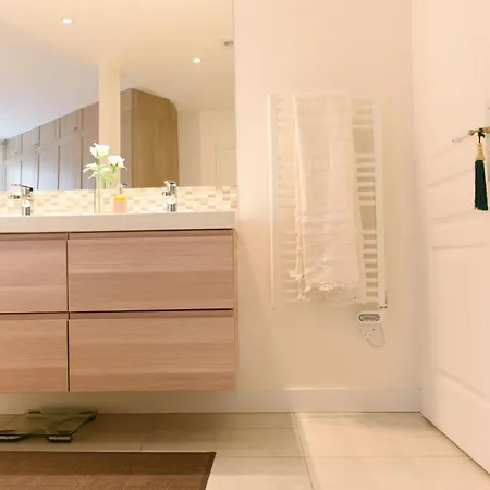 Sophisticated Gem In The Heart Of - 107m2 * Parigi